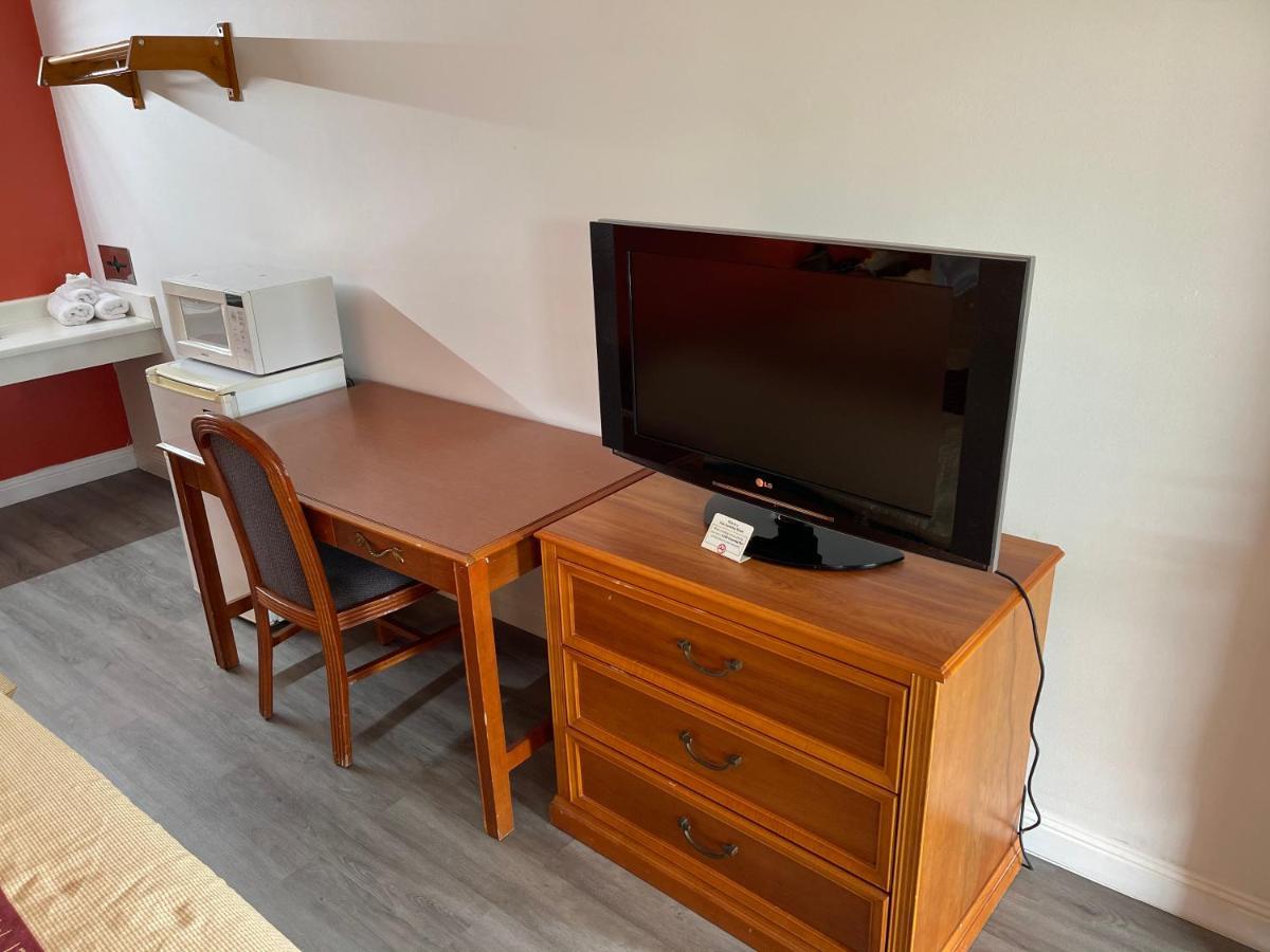 Oak Tree Inn Ирвайн Экстерьер фото